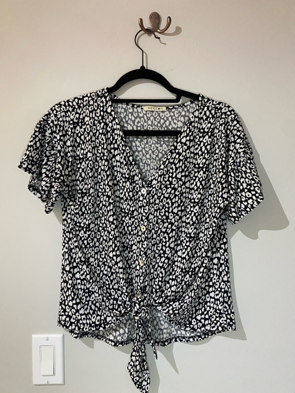 Beacon Black & White Leopard-Print Button Front Tie Blouse